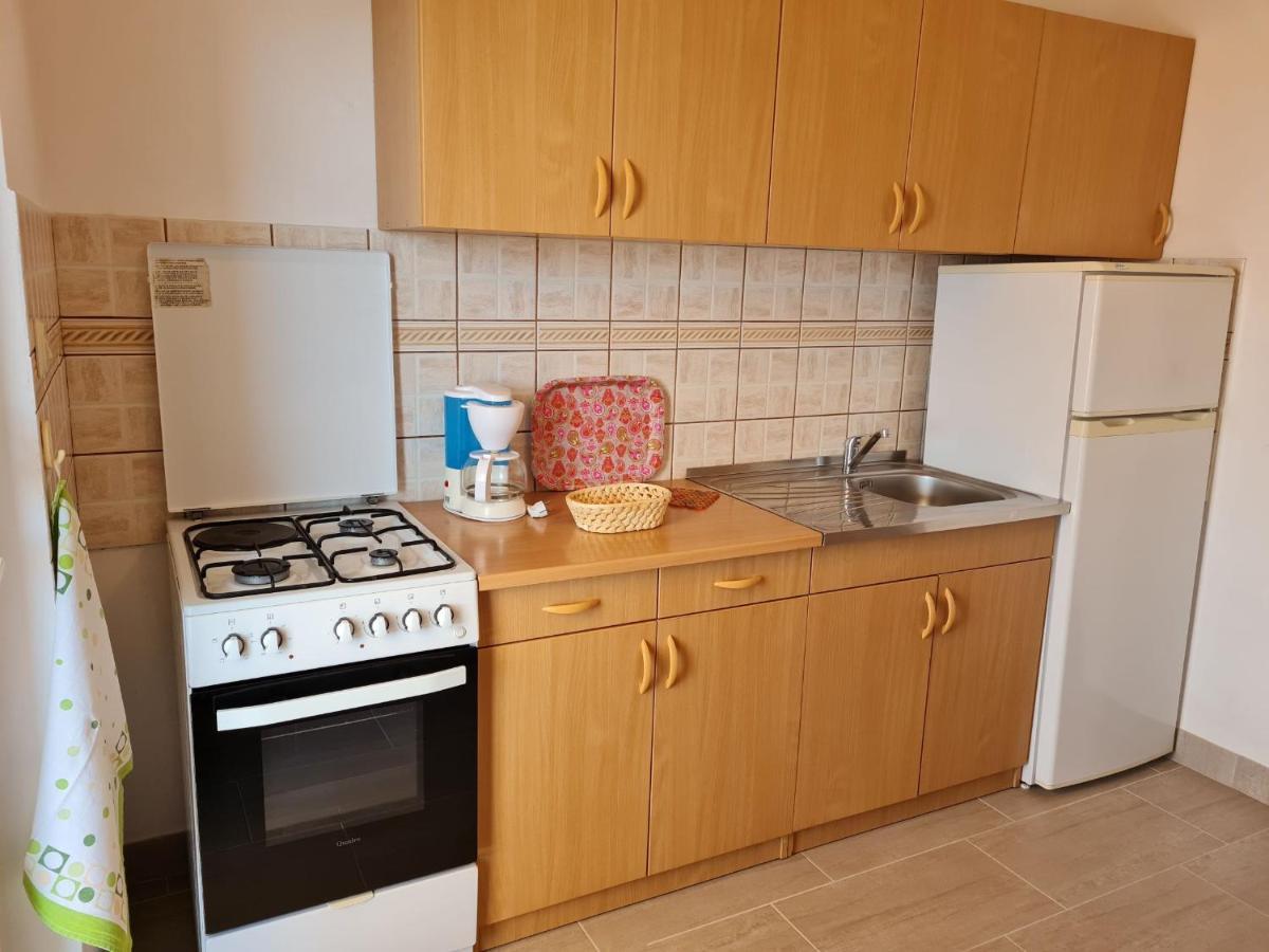 Apartments With A Parking Space Lun, Pag - 4062 Lun  Buitenkant foto
